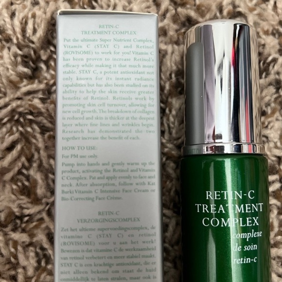 Kat Burki: Reversal Retin-C Treatment Complex - Picture 8 of 10